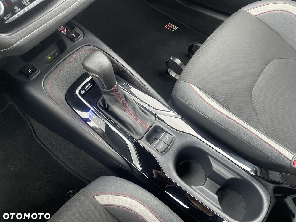 Toyota Corolla 2.0 Hybrid GR Sport Dynamic - 23