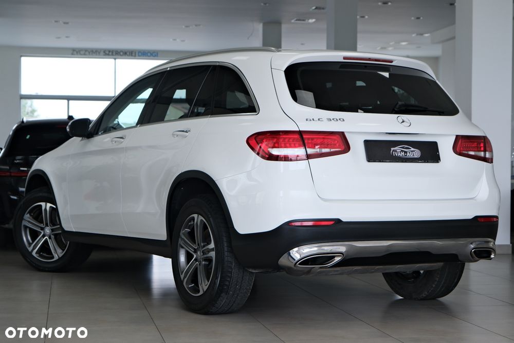 Mercedes-Benz GLC - 12