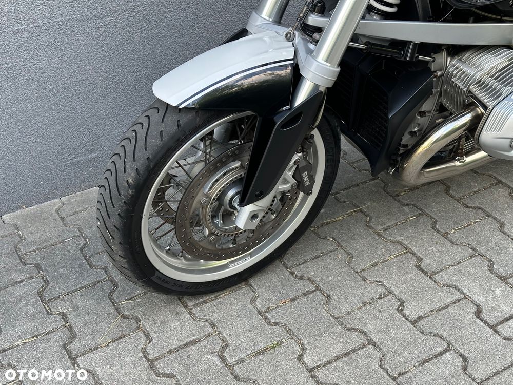 BMW R - 22