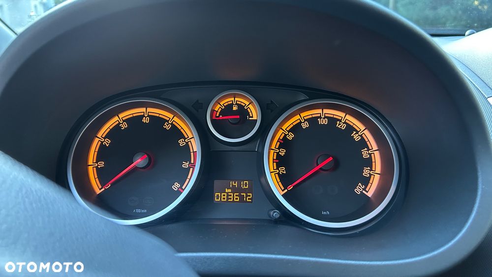 Opel Corsa - 12