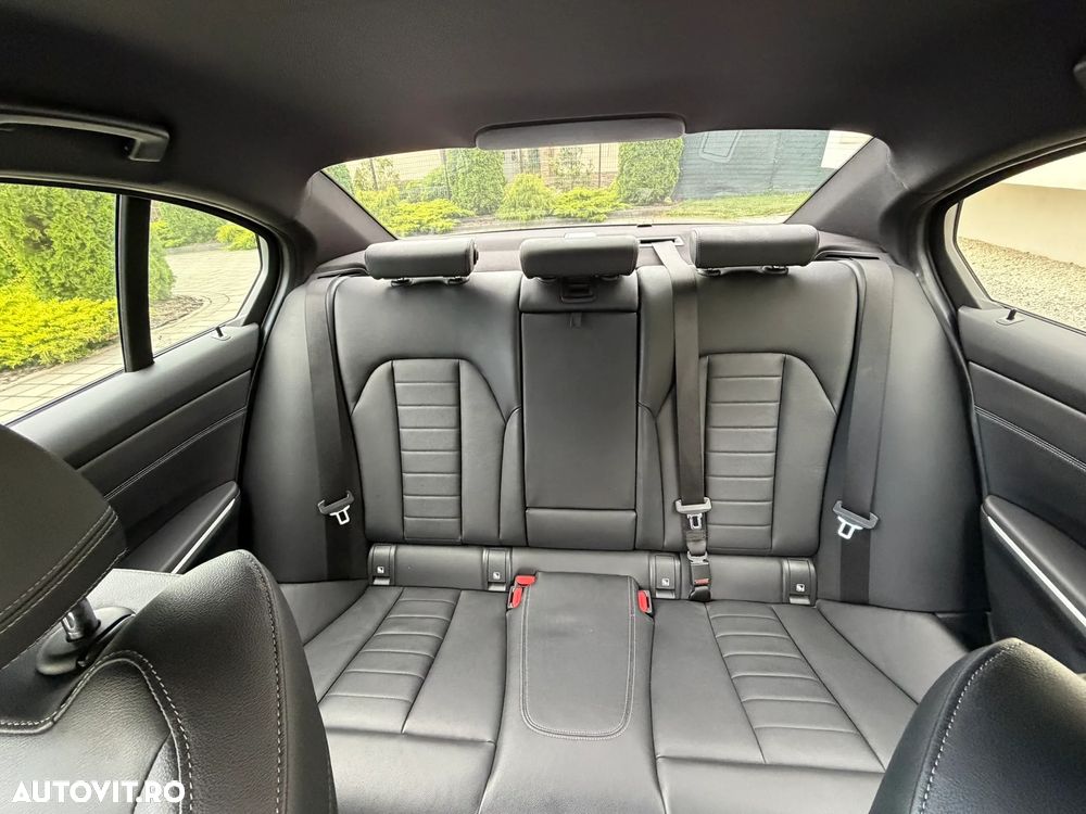 BMW Seria 3 330e AT PHEV - 18
