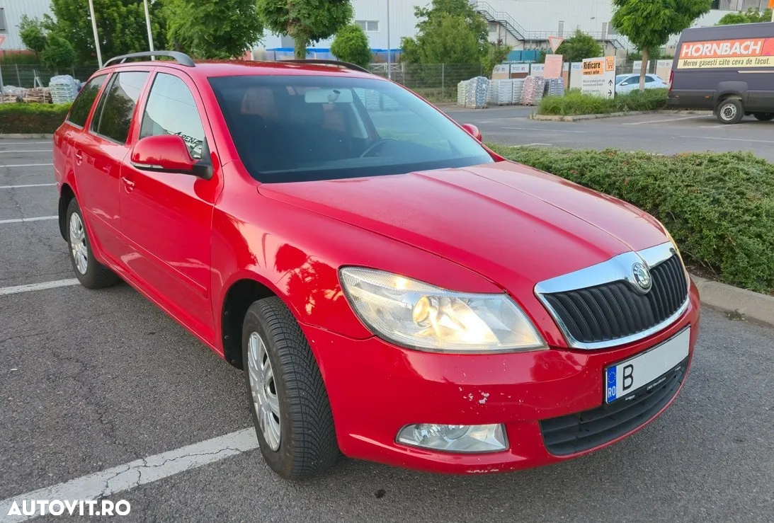 Skoda Octavia Combi 1.6 TDI Ambiente DSG - 2