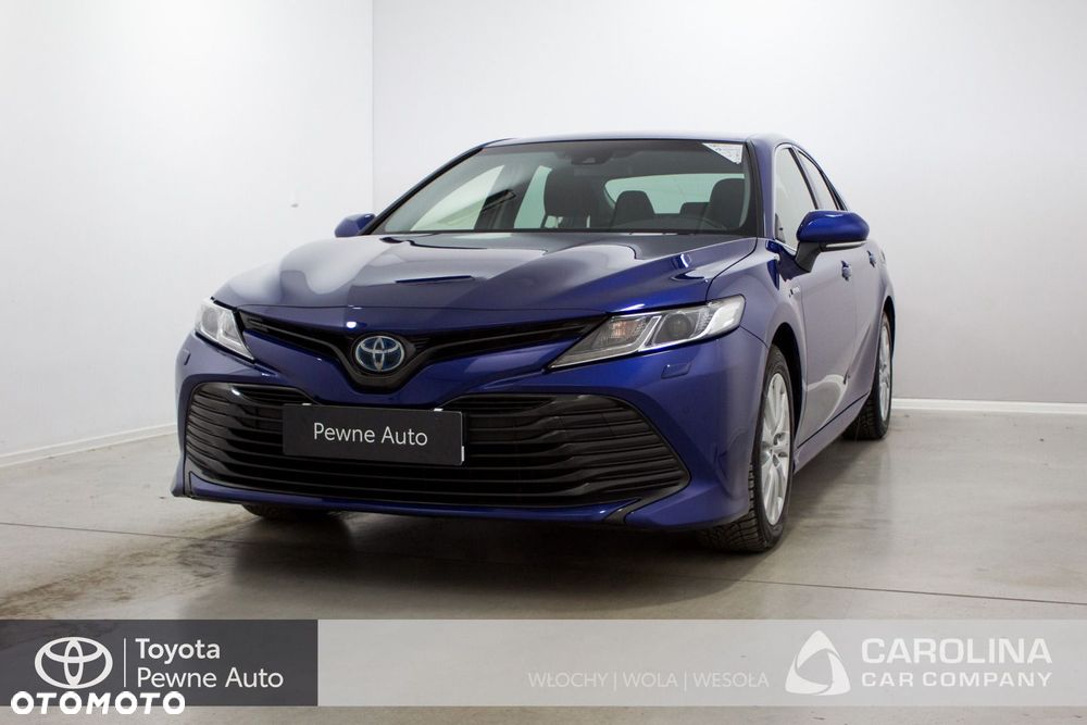 Toyota Camry - 1