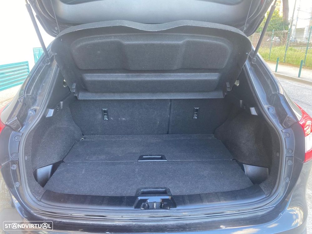 Nissan Qashqai 1.5 dCi Black Edition - 6
