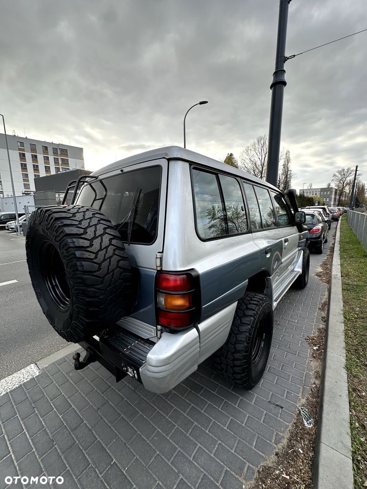 Mitsubishi Pajero - 5