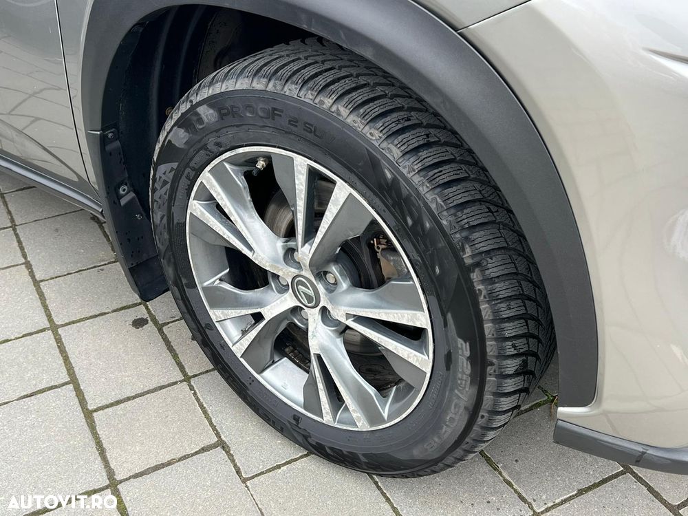 Lexus Seria NX 300h AWD Luxury - 27