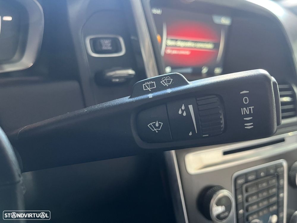 Volvo XC 60 2.0 D4 R-Design Geartronic - 18