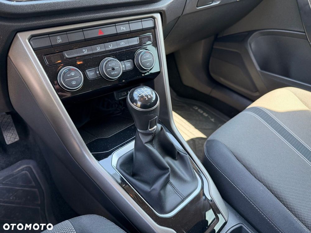 Volkswagen T-Roc 1.0 TSI Advance - 21