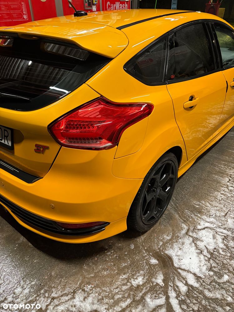 Ford Focus 2.0 EcoBoost ST - 6