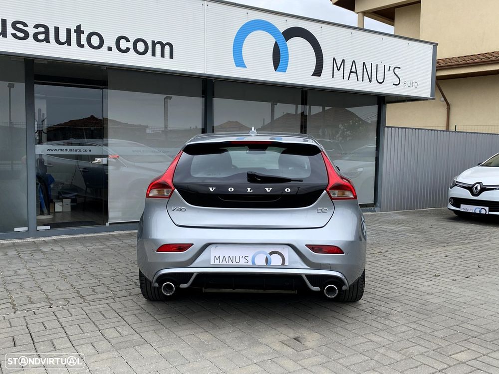 Volvo V40 D2 R Design - 8