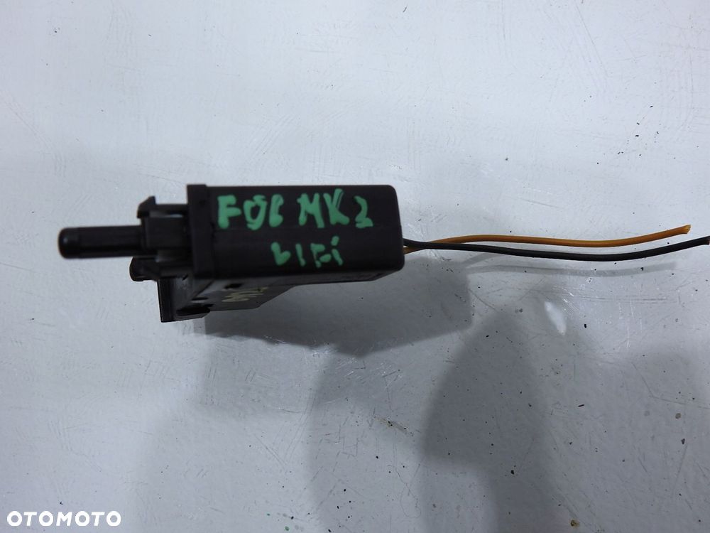 CZUJNIK DOMYKANIA SCHOWKA FORD FOCUS MK2 - 3