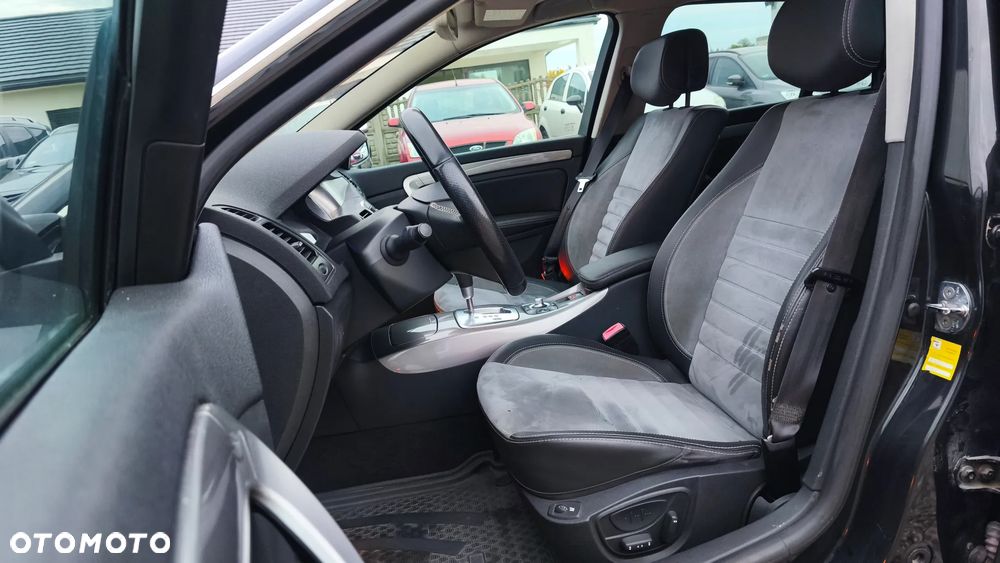 Renault Laguna dCi 175 FAP GT - 18