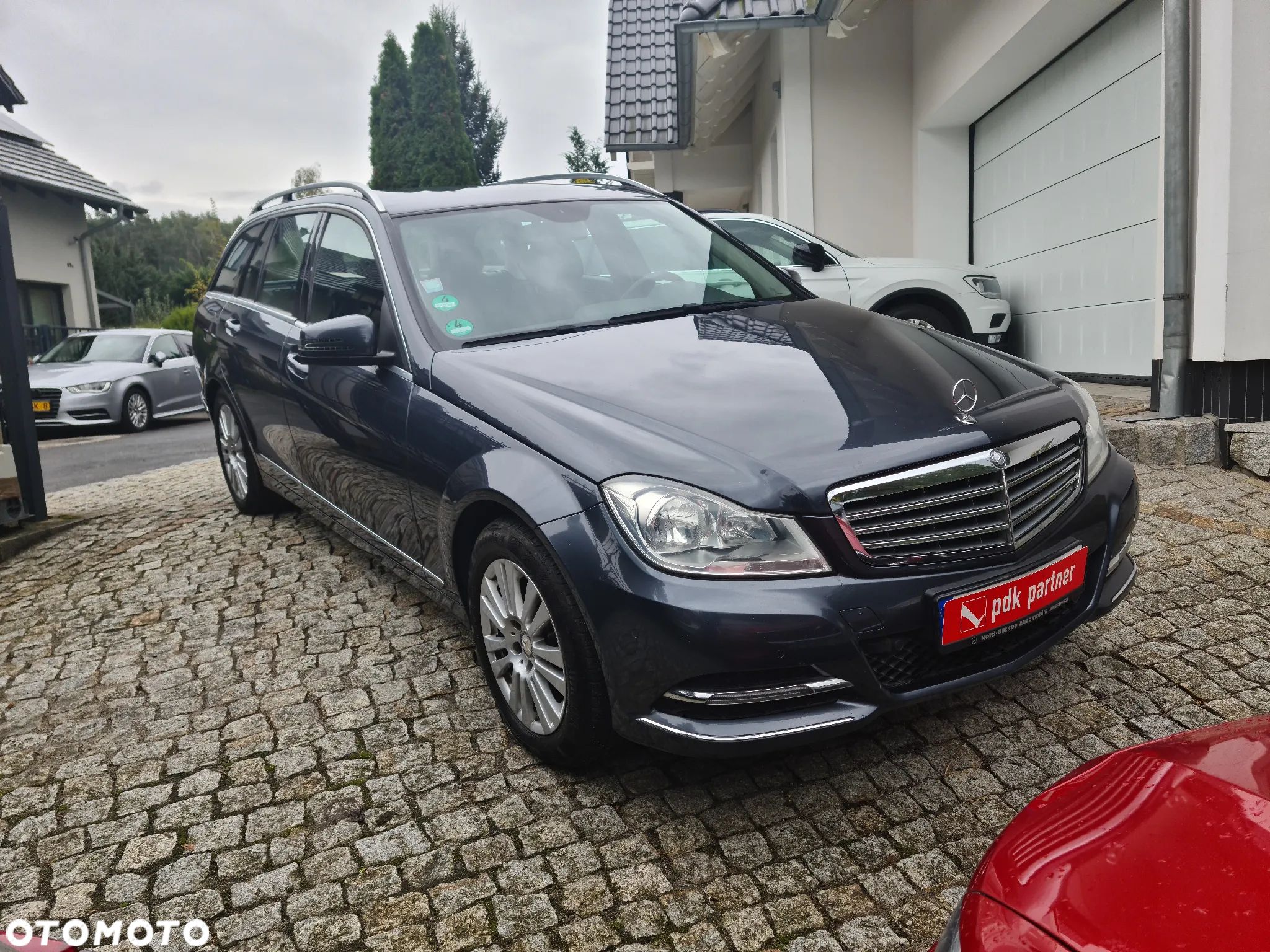 Mercedes-Benz Klasa C 180 CGI BlueEff Elegance - 6