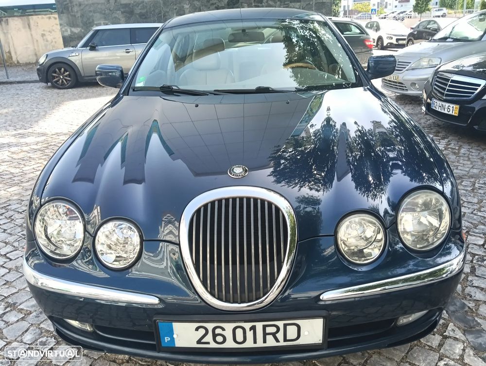Jaguar S-Type 3.0 V6 Executive Auto. - 47
