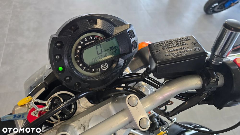 Yamaha FZ6 - 12