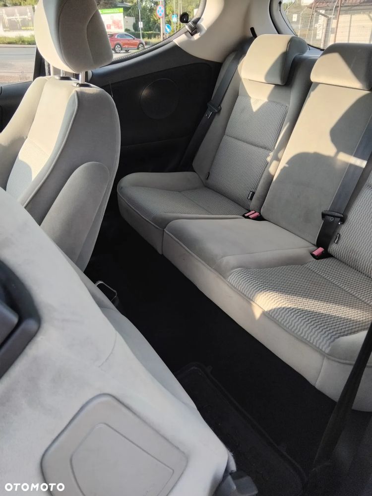 Peugeot 207 1.4 HDi Presence - 5
