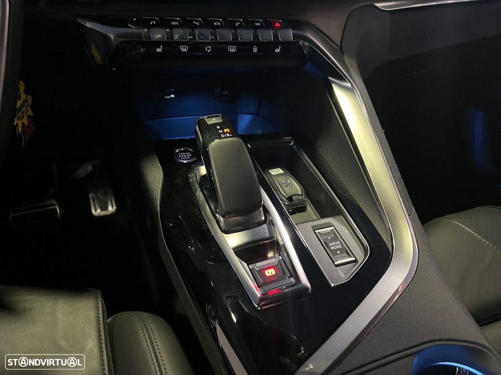 Peugeot 3008 1.6 Hybrid GT Pack e-EAT8 - 26