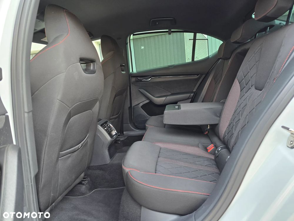 Skoda Octavia 2.0 TSI RS - 17