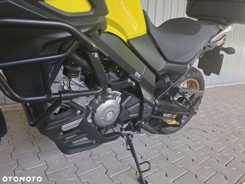 Suzuki V-STROM - 12