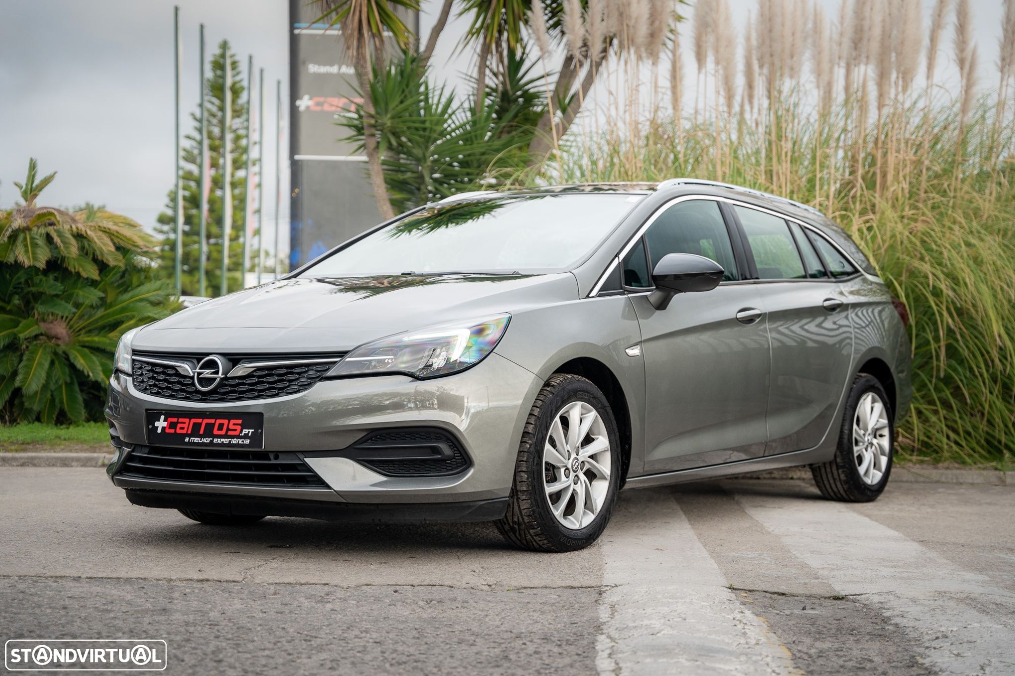 Opel Astra Sports Tourer - 1