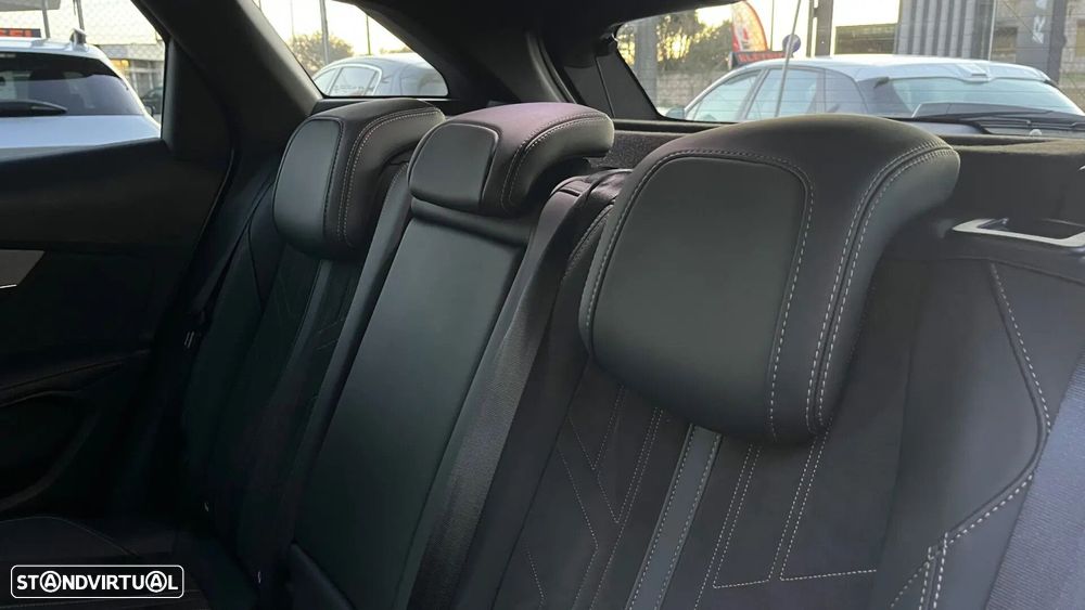 Peugeot 3008 1.5 BlueHDi GT EAT8 - 23