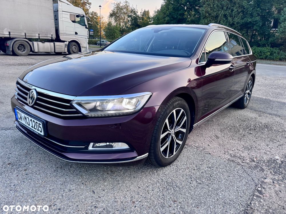 Volkswagen Passat - 1