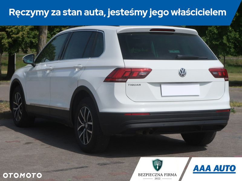 Volkswagen Tiguan - 5