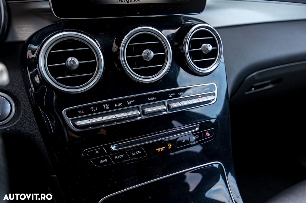 Mercedes-Benz GLC 250 d 4MATIC - 23
