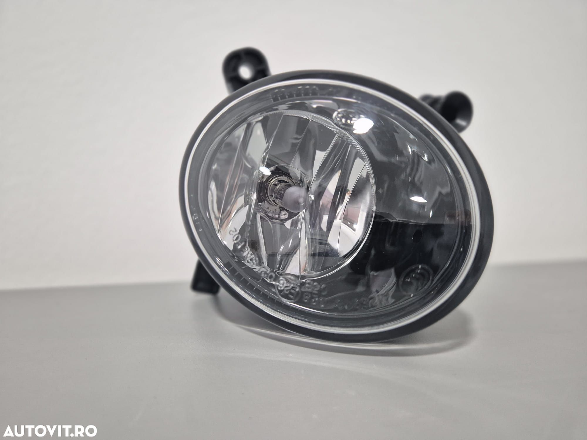 Lampa de ceata Stanga (H11) se potrivește: AUDI A4 A6 - 1