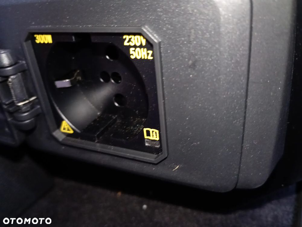 Volkswagen Multivan - 30