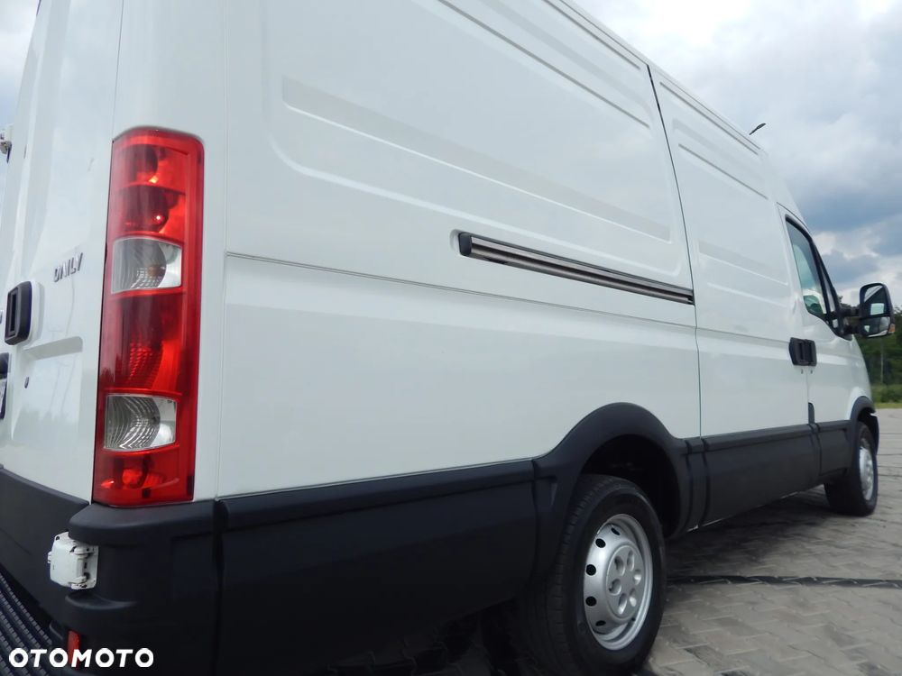 Iveco DAILY 35S15 2,3HPI L2H2 LIFT - 33
