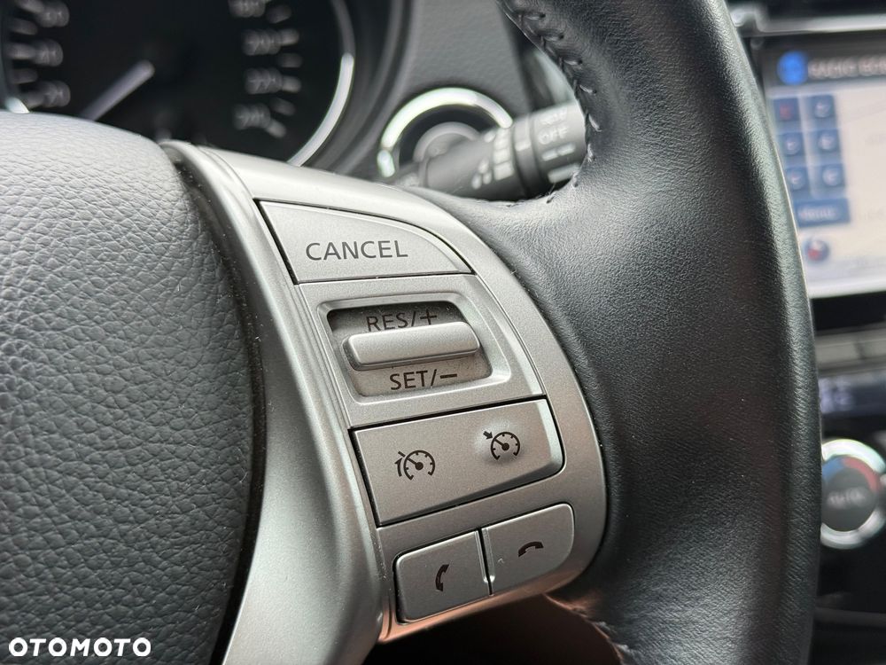 Nissan Qashqai 1.6 DIG-T N-Connecta - 18