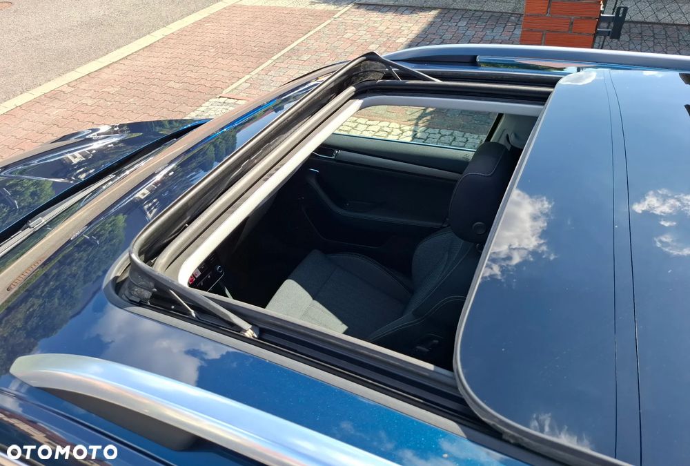 Skoda Superb 2.0 TDI SCR Style DSG - 29