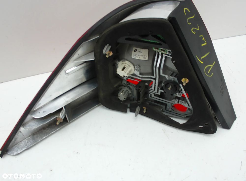 Mercedes E Klasa W220 Lampa tył Prawa strona - 5