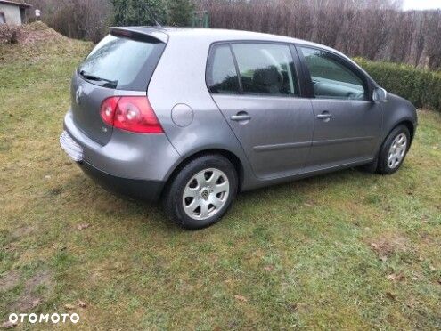 Volkswagen Golf - 10