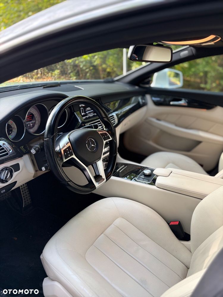 Mercedes-Benz CLS - 16