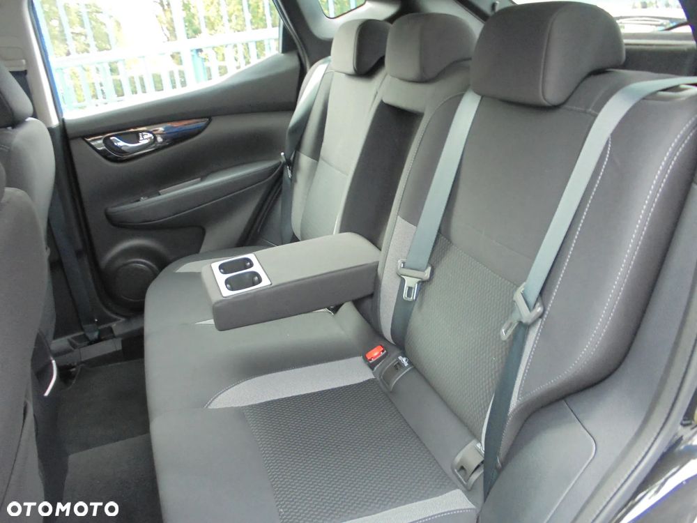 Nissan Qashqai 1.3 DIG-T N-WAY - 10