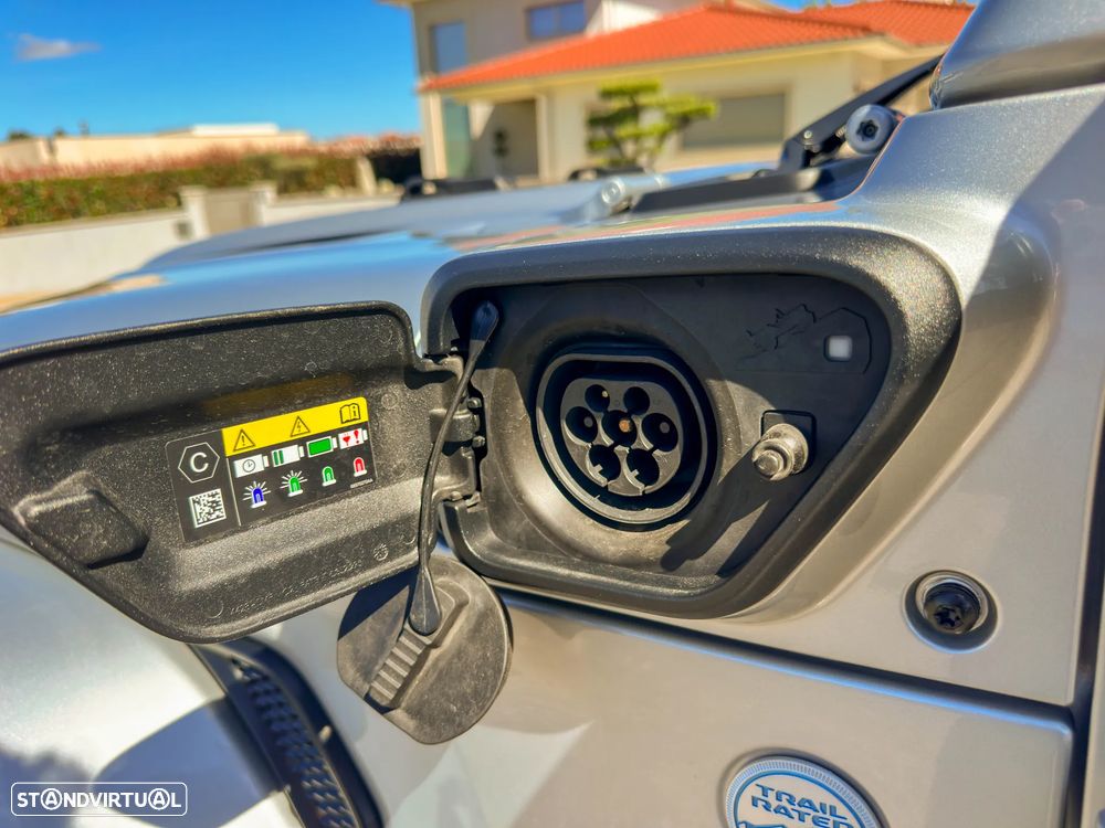 Jeep Wrangler Unlimited - 13