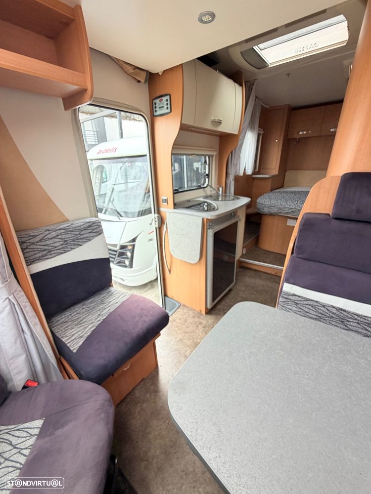 Challenger Genesis Genesis 40 cama central + cama elevatória. 73000km / Oferta scooter - 4