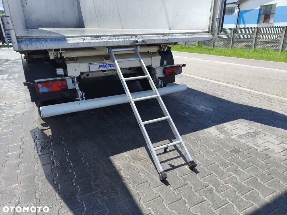 Benalu WYWROTKA 56m3 ALUMINIOWA / OSIE MERCEDES/OŚ PODNOSZONA / DRZWI / SZYBER ZBOŻOWY - 27