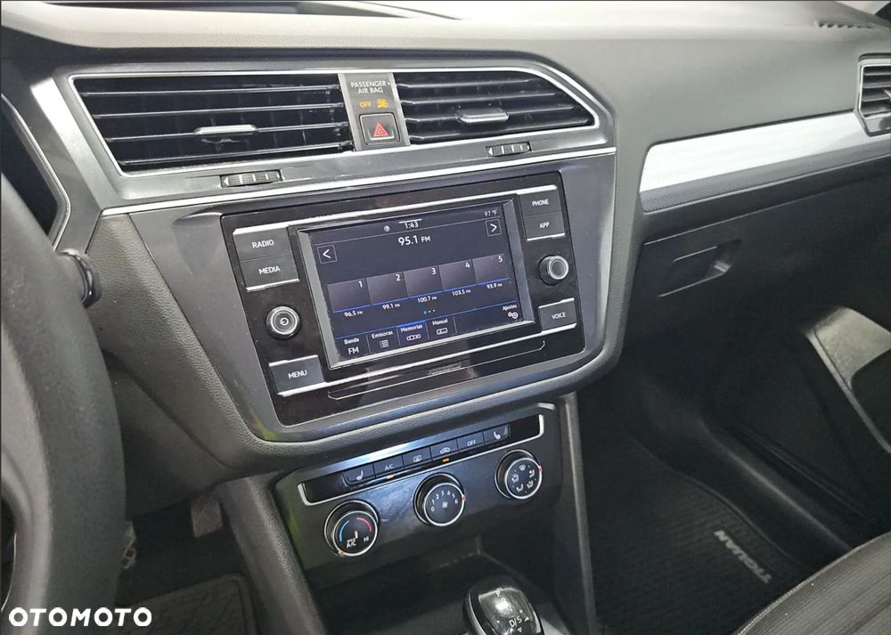 Volkswagen Tiguan - 13