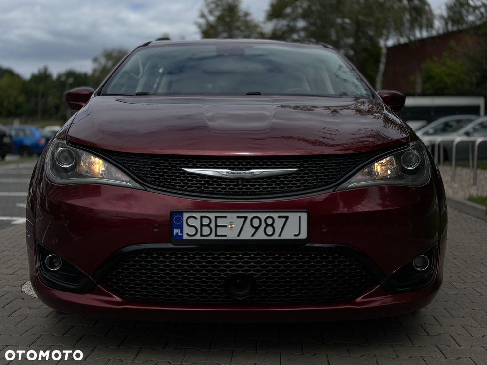 Chrysler Pacifica - 9