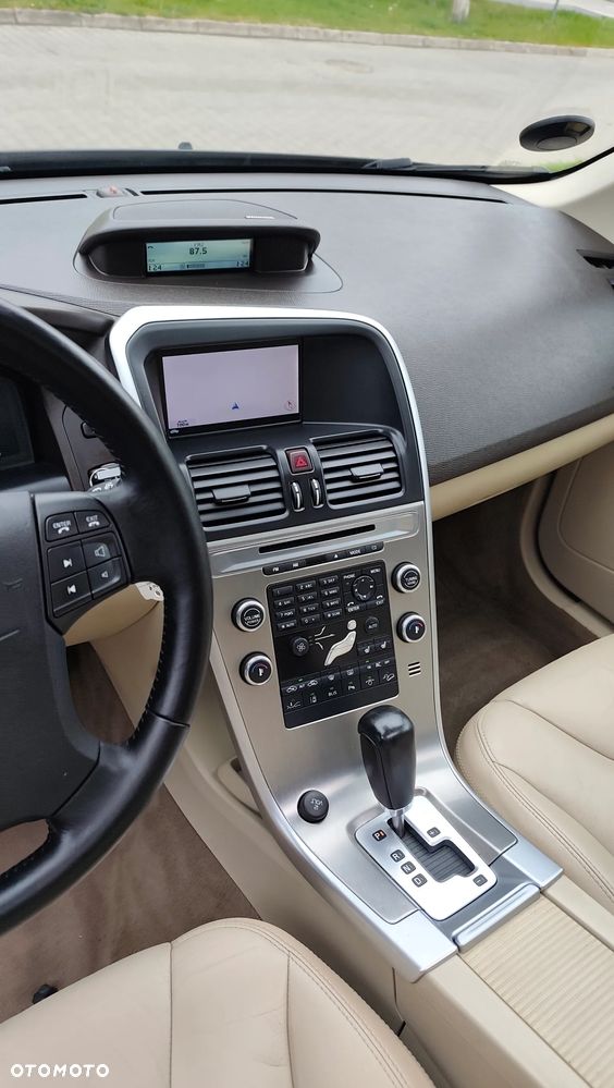 Volvo XC 60 T6 AWD RDesign - 13