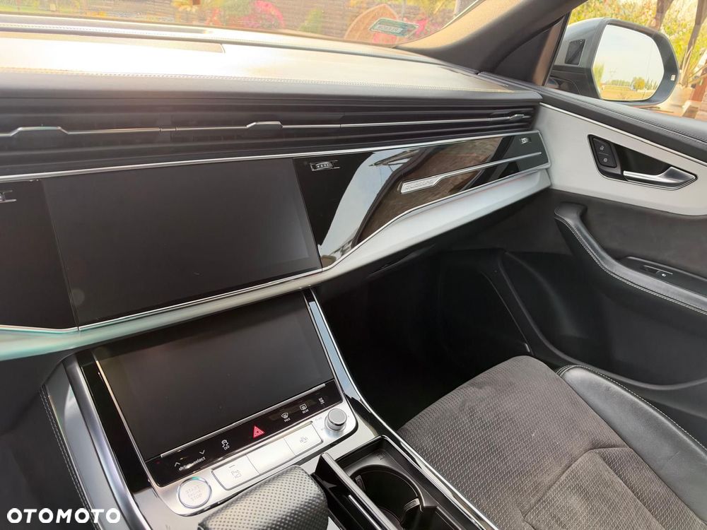 Audi Q8 - 7