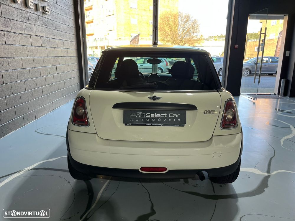 MINI 3 Portas One - 7