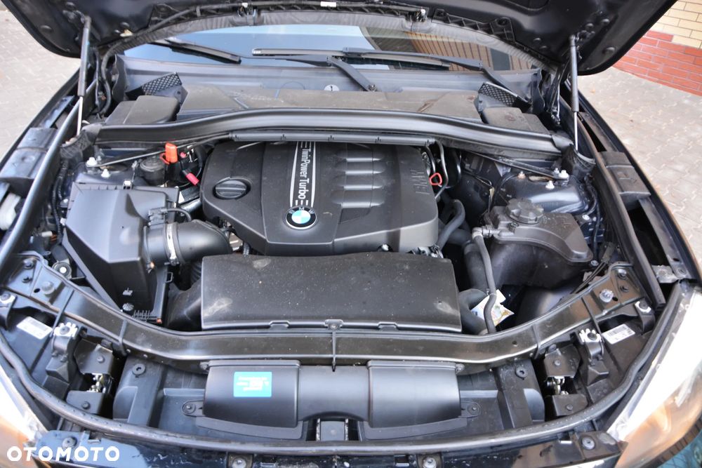 BMW X1 sDrive18d xLine - 18