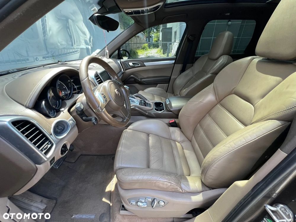 Porsche Cayenne Platinum Edition - 10