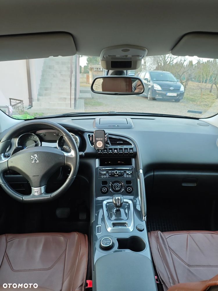 Peugeot 3008 Hybrid4 - 17