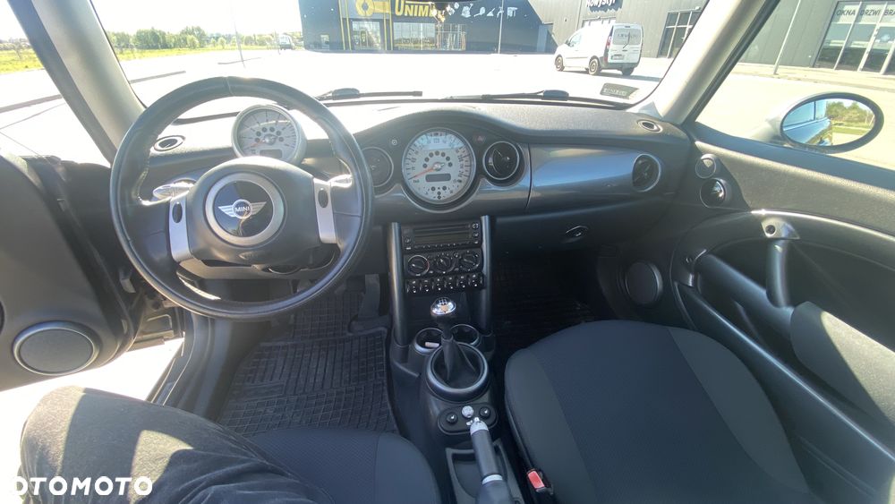 MINI Cooper Standard - 10