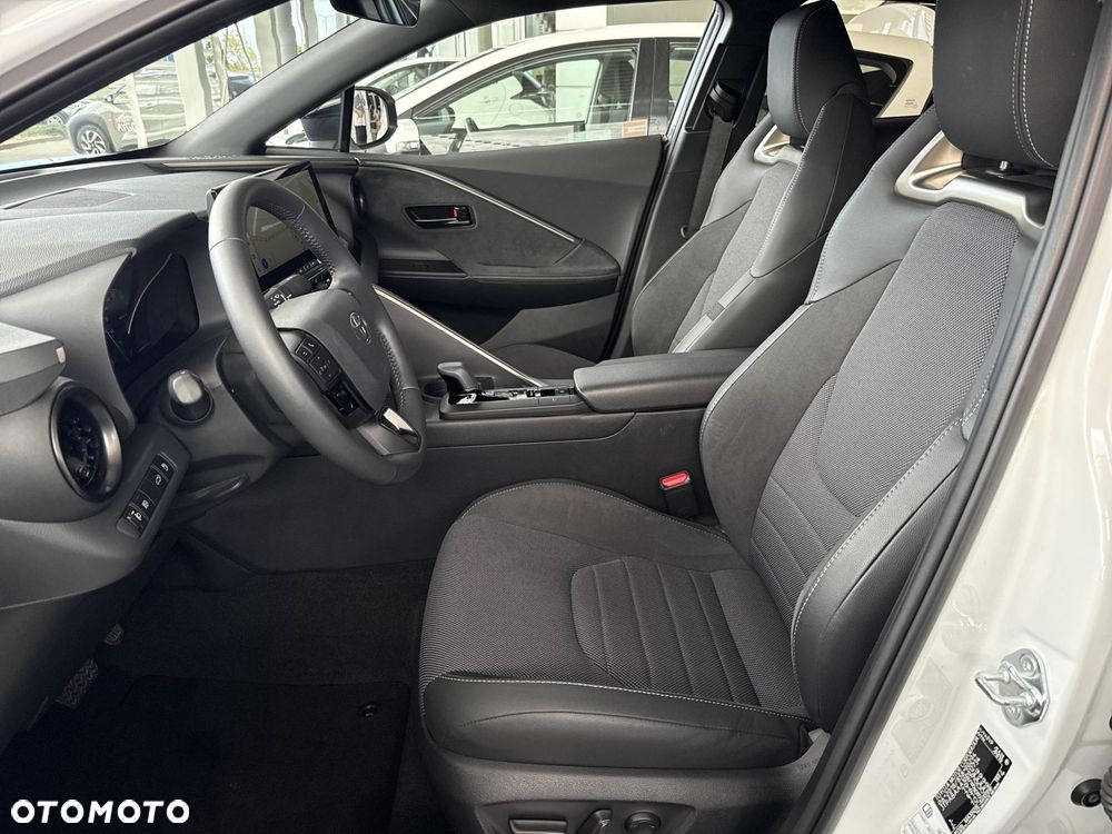 Toyota C-HR - 15